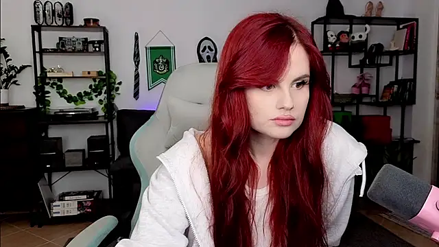 Della Ideal online show from 23, 3, 2026