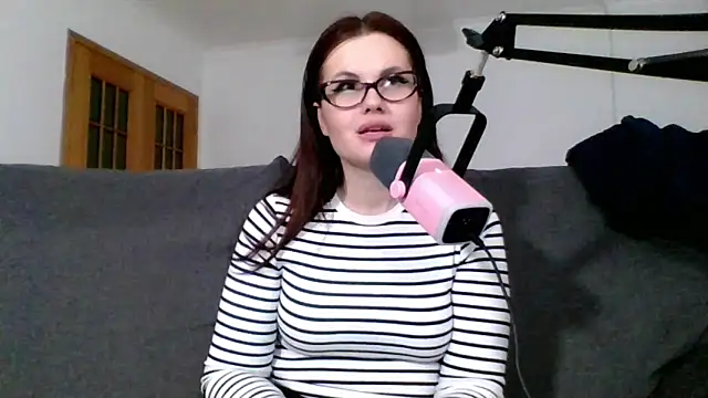 Della Ideal online show from 16, 3, 2025