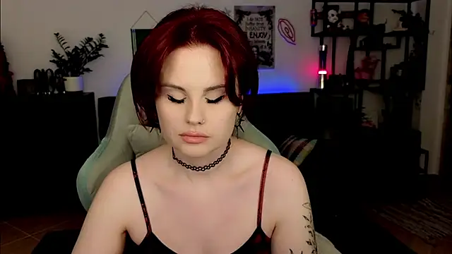 Della Ideal online show from 24, 2, 2026