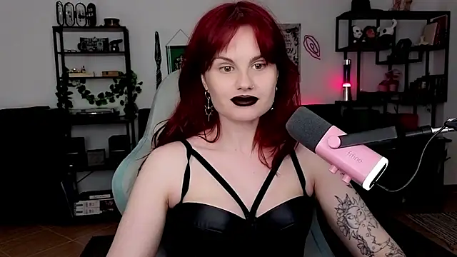 Della Ideal online show from 19, 4, 2026