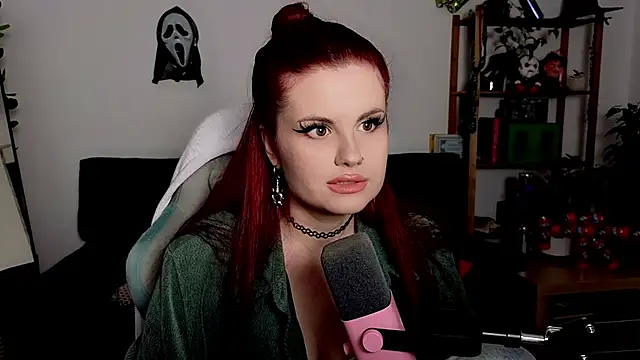 Della Ideal online show from 23, 11, 2025