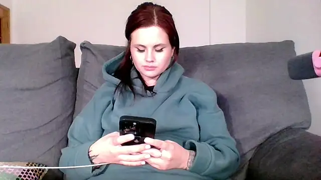 Della Ideal online show from 10, 3, 2025