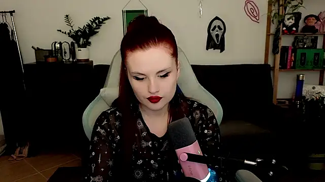 Della Ideal online show from 14, 12, 2025