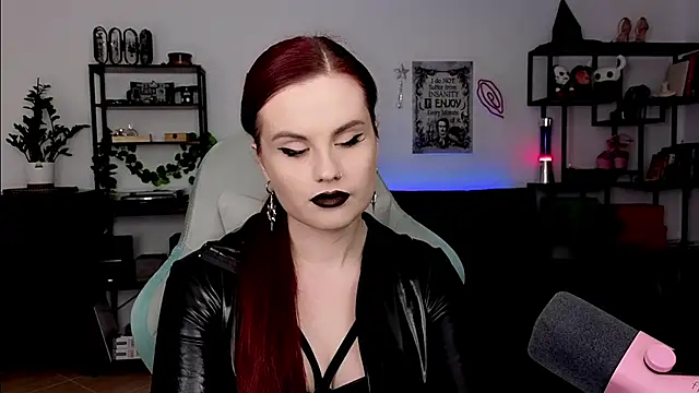 Della Ideal online show from 24, 3, 2026