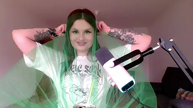 Della Ideal online show from 17, 3, 2025