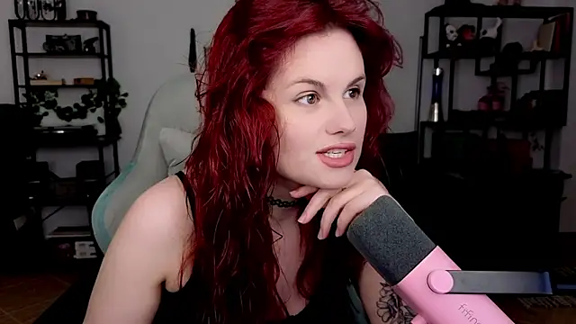 Snapshot of Della_Ideal chatting on 11, 5, 2026 Della Ideal online show from 11, 5, 2026