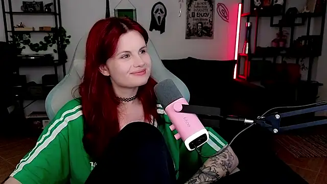 Snapshot of Della_Ideal chatting on 12, 5, 2026 Della Ideal online show from 12, 5, 2026