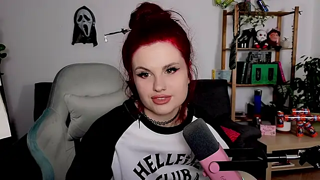 Della Ideal online show from 17, 11, 2025