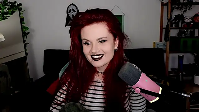 Della Ideal online show from 13, 11, 2025