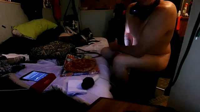 Snapshot of PornStro921 chatting on 12, 10, 2025 PornStro921 online show from 12, 10, 2025