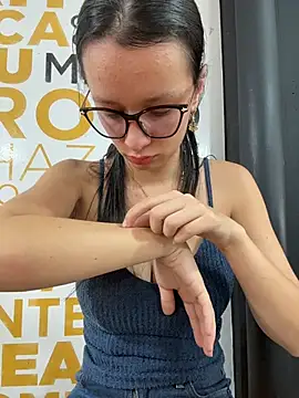 Snapshot of Soy_Sara7 chatting on 18, 12, 2025 Soy Sara7 online show from 18, 12, 2025