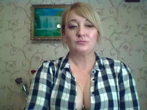 ArielXLoveresss online show from 10, 3, 2025