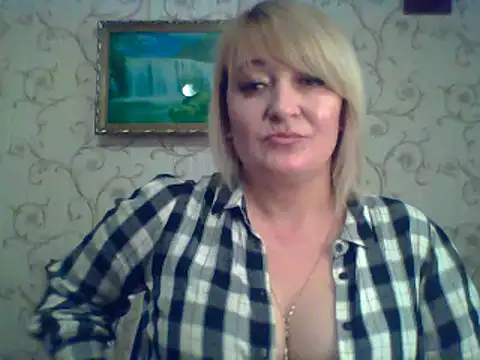 ArielXLoveresss online show from 10, 3, 2025