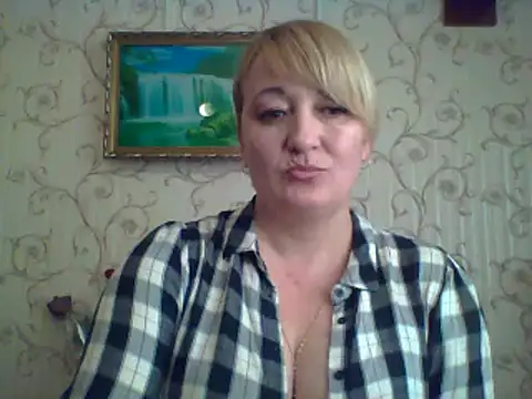 ArielXLoveresss online show from 9, 3, 2025