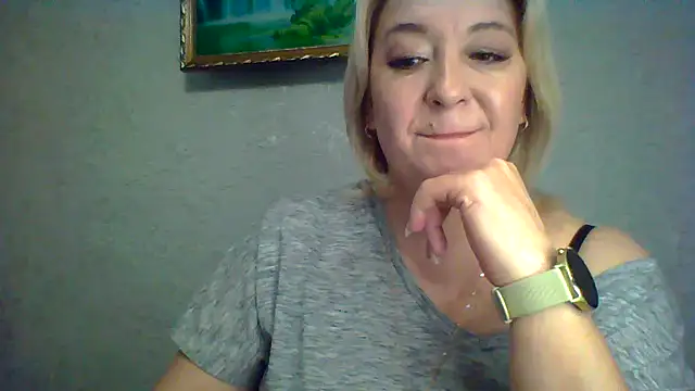 ArielXLoveresss online show from 5, 10, 2025