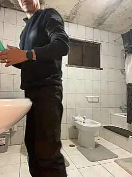 rogerdik76 online show from 6, 2, 2026