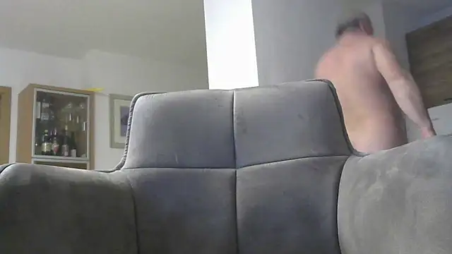 jerkoutdoor70 online show from 15, 11, 2025