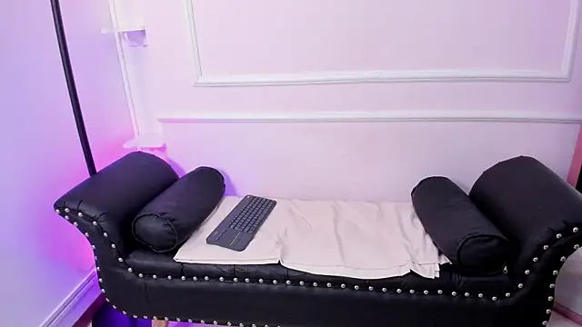 DaphneGlas online show from 14, 3, 2025