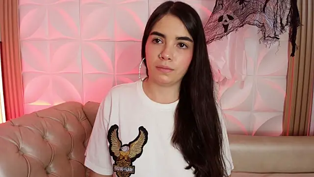 DaphneGlas online show from 8, 10, 2025