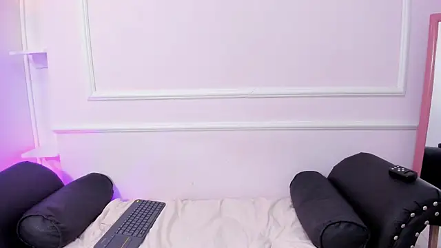 DaphneGlas online show from 14, 3, 2025