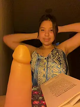 Snapshot of KiaraCut chatting on 31, 3, 2026 KiaraCut online show from 31, 3, 2026