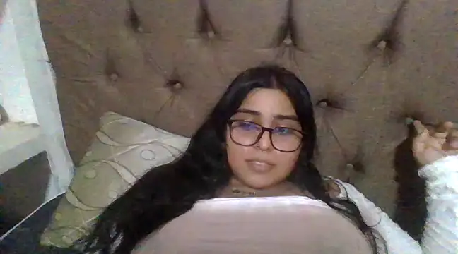 virginbrunette99 online show from 17, 3, 2025