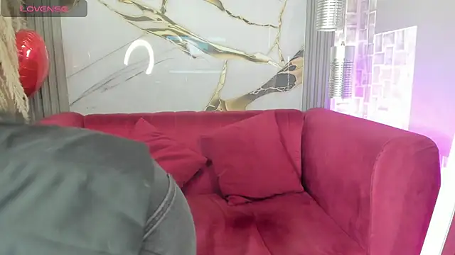 Bella williamss  online show from 3, 12, 2025