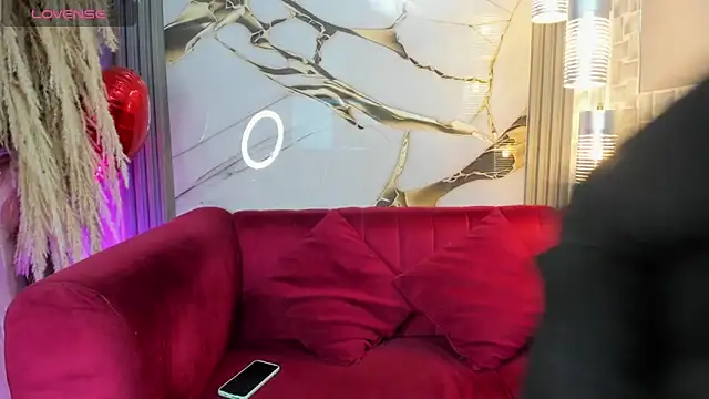 Bella williamss  online show from 17, 10, 2025