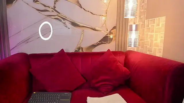 Bella williamss  online show from 10, 11, 2025