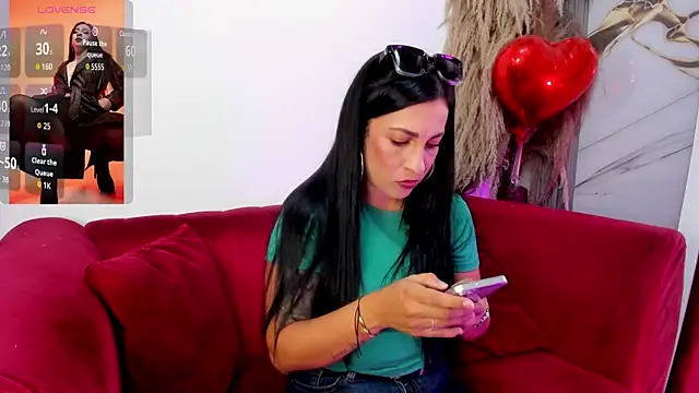 Bella williamss  online show from 27, 3, 2026