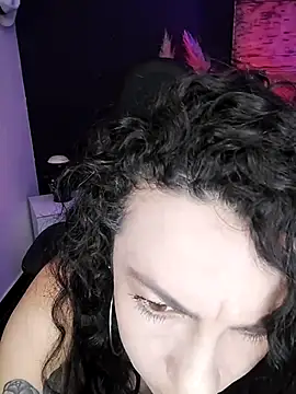 Bella williamss  online show from 8, 3, 2025