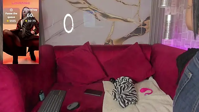 Bella williamss  online show from 1, 12, 2025