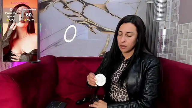 Bella williamss  online show from 27, 10, 2025