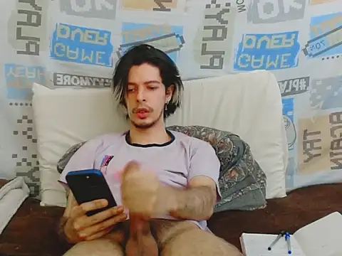 blondetwink online show from 29, 4, 2026