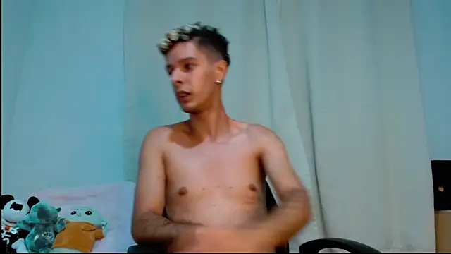 blondetwink online show from 23, 2, 2025