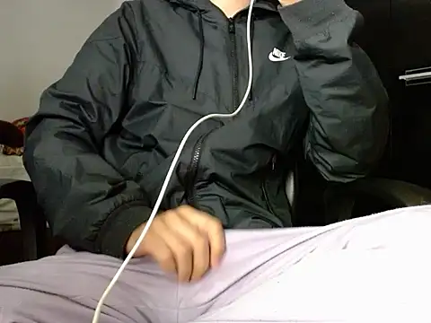 Snapshot of blondetwink chatting on 21, 6, 2026 blondetwink online show from 21, 6, 2026