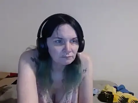 Hotmodel1984 online show from 24, 3, 2026