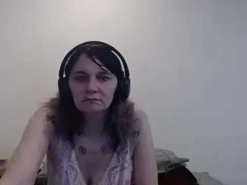 Snapshot of Hotmodel1984 chatting on 20, 4, 2026 Hotmodel1984 online show from 20, 4, 2026
