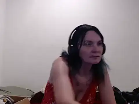 Hotmodel1984 online show from 18, 6, 2026
