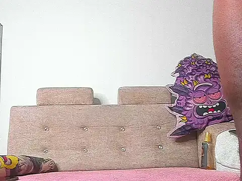 Snapshot of LOGAN_DRAKE chatting on 2, 10, 2025 LOGAN DRAKE online show from 2, 10, 2025