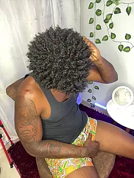 Snapshot of LOGAN_DRAKE chatting on 10, 3, 2025 LOGAN DRAKE online show from 10, 3, 2025