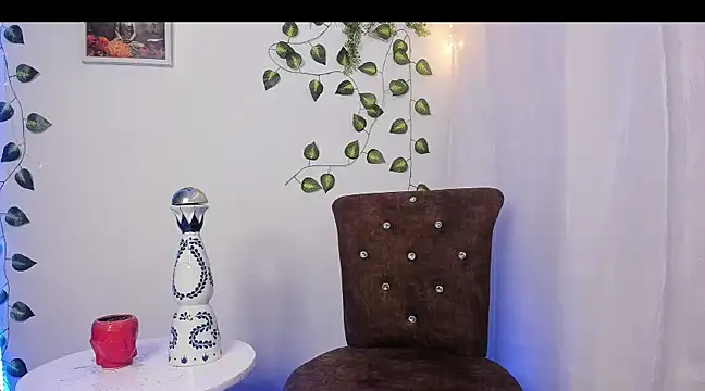 Snapshot of LOGAN_DRAKE chatting on 7, 3, 2025 LOGAN DRAKE online show from 7, 3, 2025