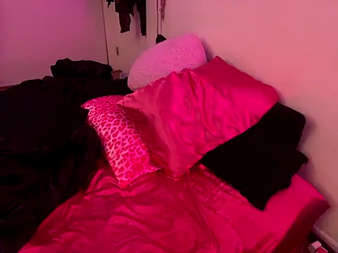 ChrryFoxx online show from 26, 9, 2025