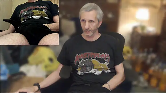 Snapshot of maxdaddy690 chatting on 9, 7, 2026 maxdaddy690 online show from 9, 7, 2026