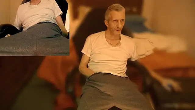 maxdaddy690 online show from 5, 1, 2025