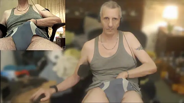 Snapshot of maxdaddy690 chatting on 17, 7, 2026 maxdaddy690 online show from 17, 7, 2026