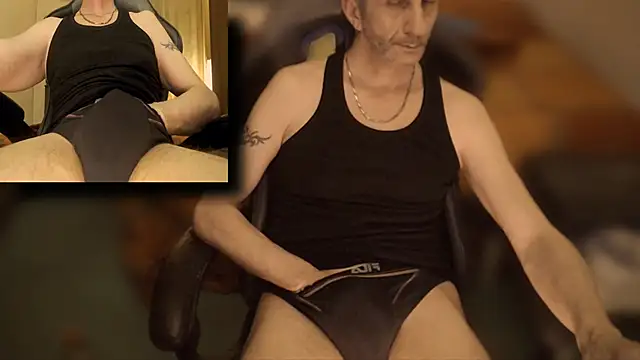 maxdaddy690 online show from 5, 3, 2025