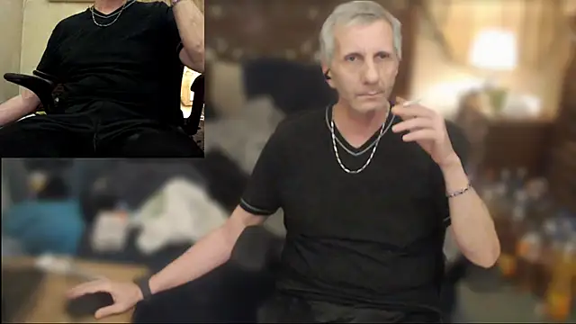 Snapshot of maxdaddy690 chatting on 2, 7, 2026 maxdaddy690 online show from 2, 7, 2026