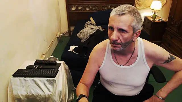 maxdaddy690 online show from 5, 10, 2025