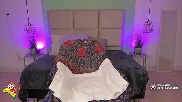 annabananas01 online show from 14, 9, 2025